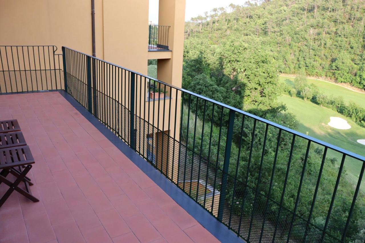 Appartement Dans Un Terrain De Golf, 5 Min De La Mer En Voiture, Parking Gratuit Cogoleto Exterior foto